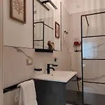 Centralissimo E Confortevole, Fronte Petruzzelli *